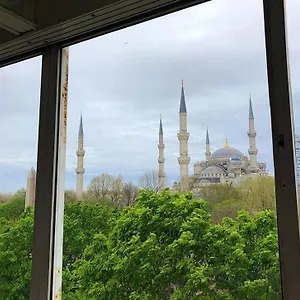 Optimist Otel